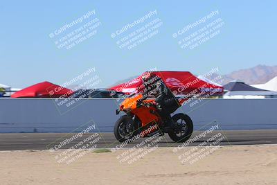 media/Nov-06-2023-Moto Forza (Mon) [[ce023d0744]]/4-Beginner Group/Session 4 (Finish Line Checker)/